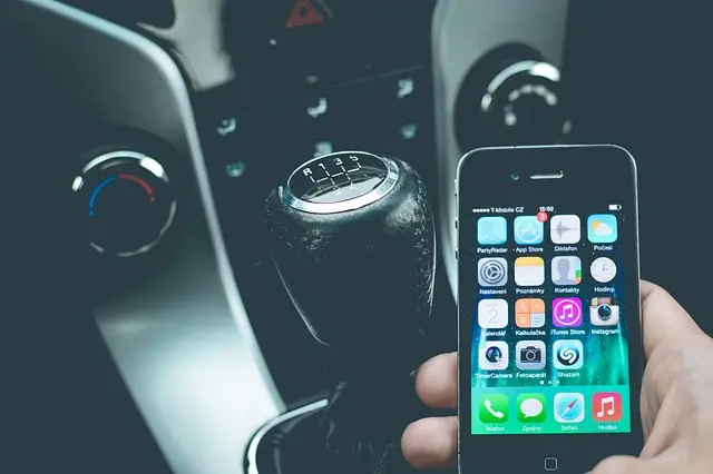 smartphone-1285344_640
