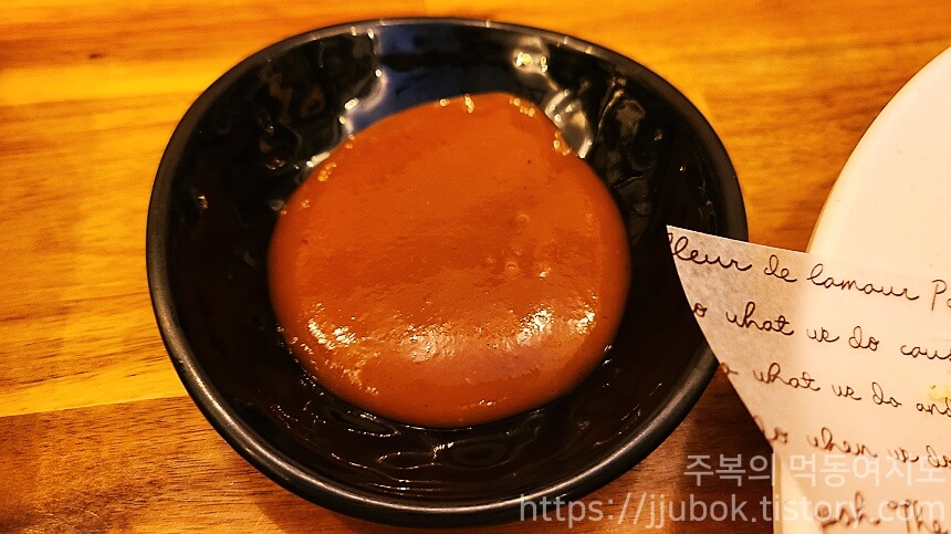 담아-돈가스-소스