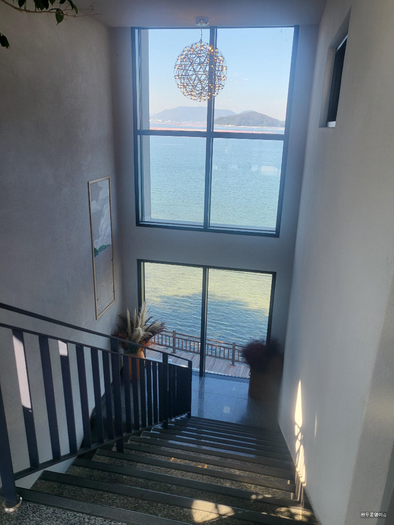 거제 구텐메히텐 분위기 있는 계단