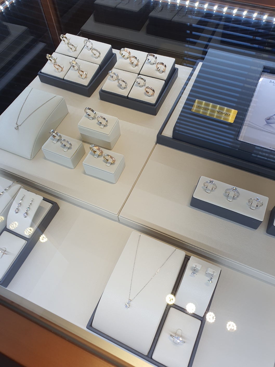 명품 웨딩링, 웨딩링 브랜드, 웨딩밴드 "백작"