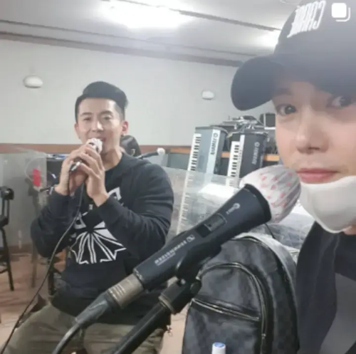 가수-환희-사진