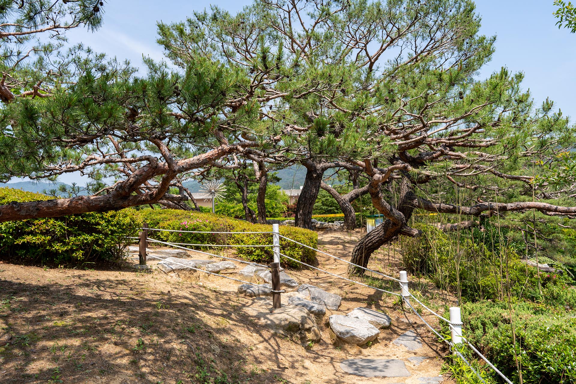 연지공원