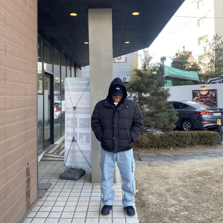 데일리룩(오뭘입)스투시 볼캡모자, 바스틱 숏패딩, 무신사스탠다드 후드티, 에즈카톤 카고청바지, 뉴발란스 410v5 트레일, 남자데일리룩, 남자데일리코디, 남자데일리패션, ootd