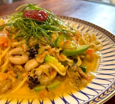 생방송투데이 이유있는 성지순례 인왕산 하루 코스 피자맛집 준수방키친 위라이드서울전차