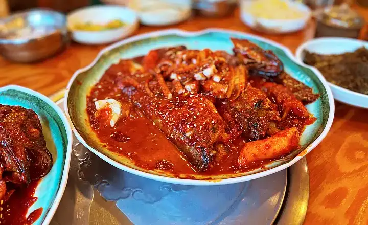 생생정보 산낙지아귀해물탕 산낙지아귀찜 악 소리 나는 푸짐함 맛집