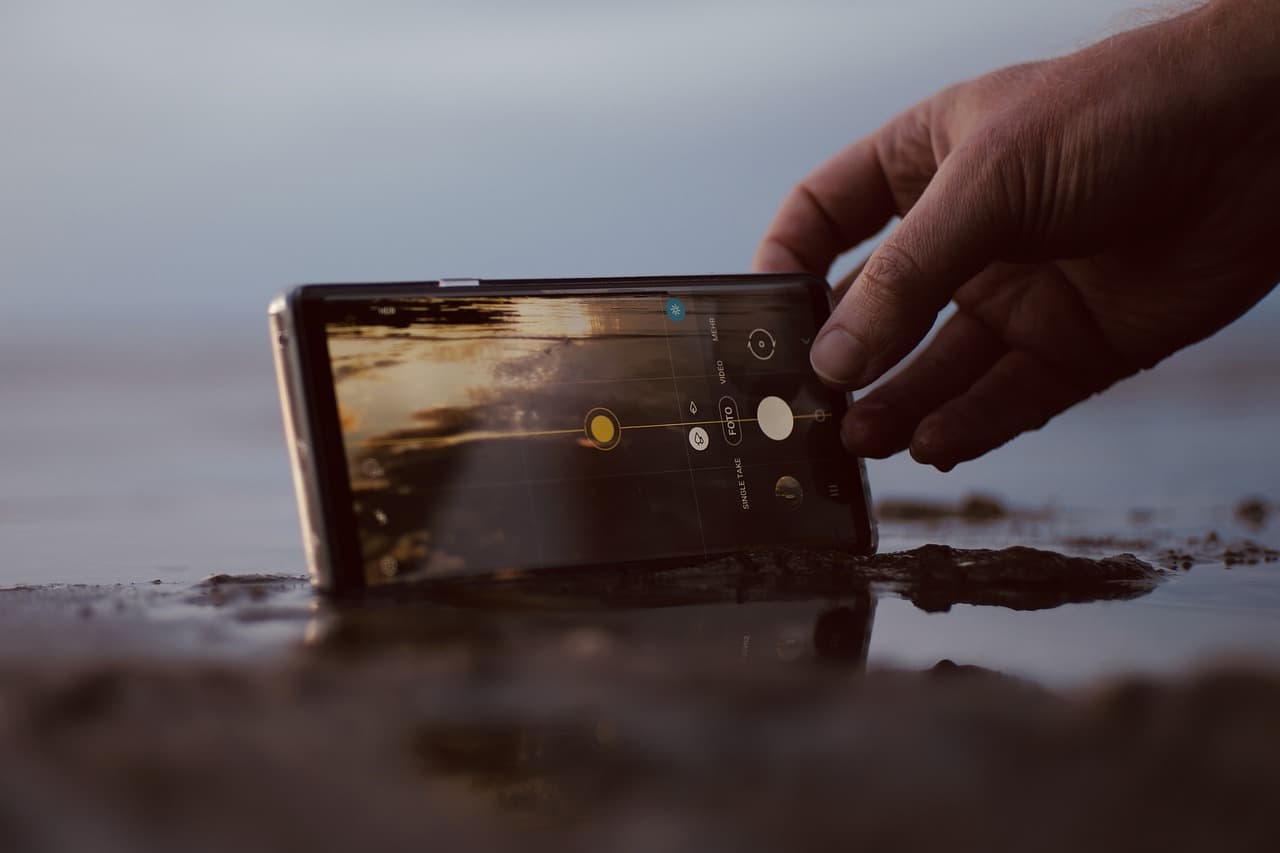 2025년 최신 스마트폰 트렌드 및 기대되는 신제품