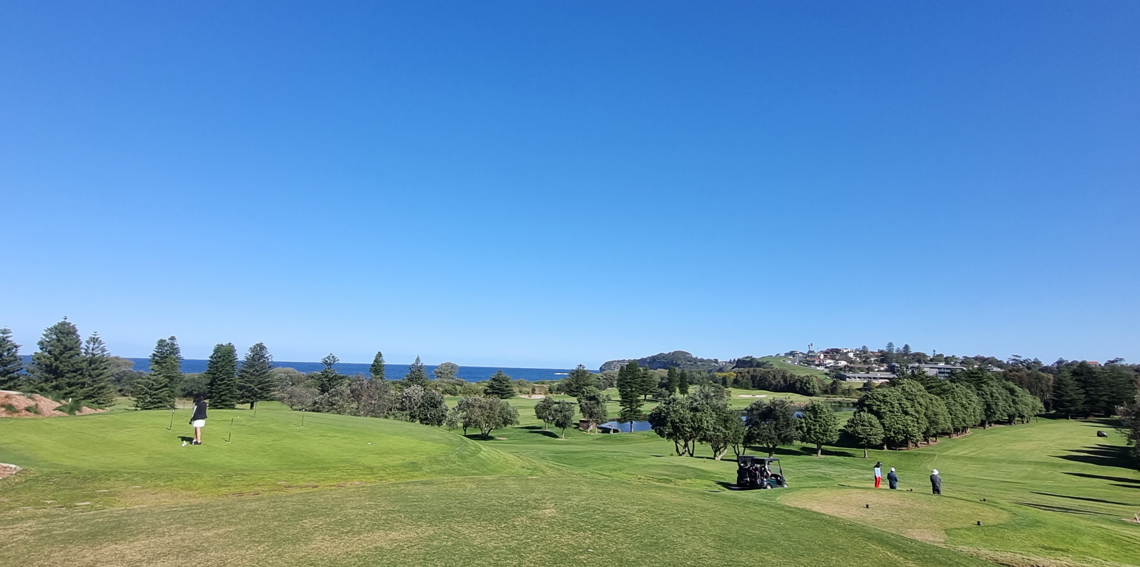 세미 프라이빗 골프클럽 (Semi-Private Golf Club)