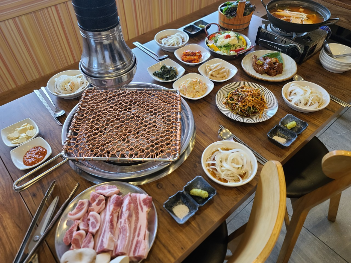 MBC 생방송 오늘 저녁 생멸치쌈밥 콤비식당