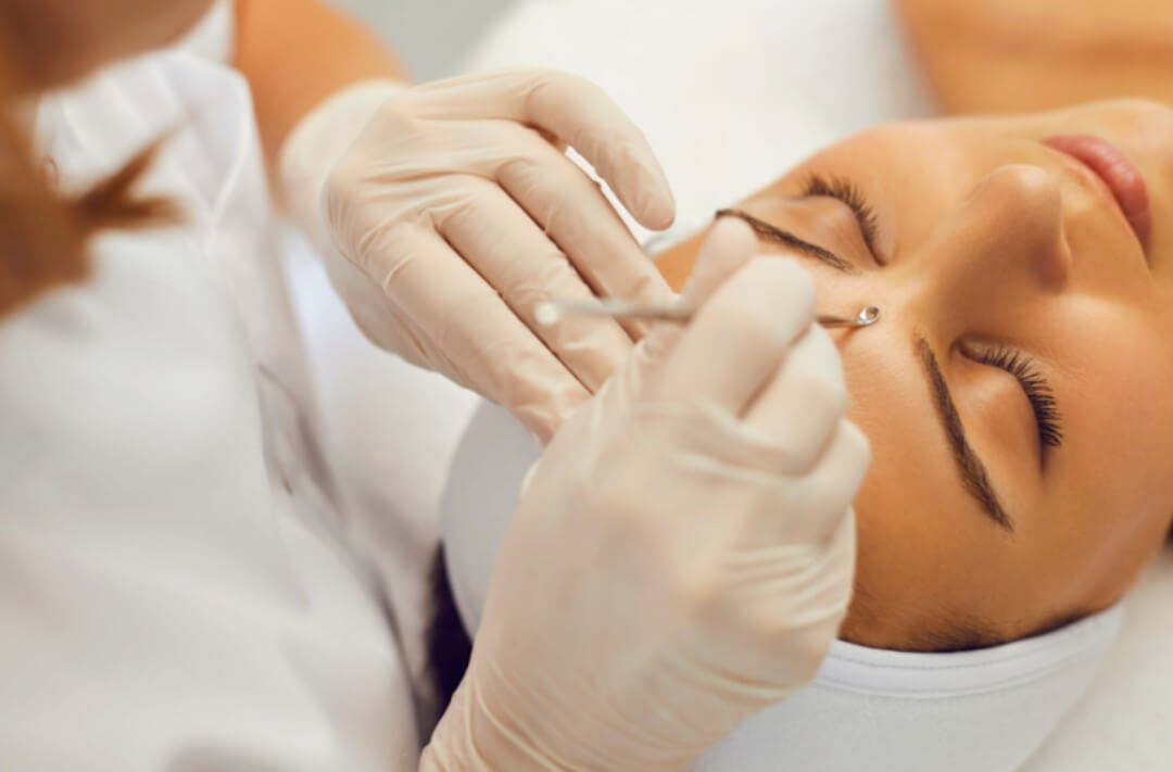 모고 피지 제거 모습