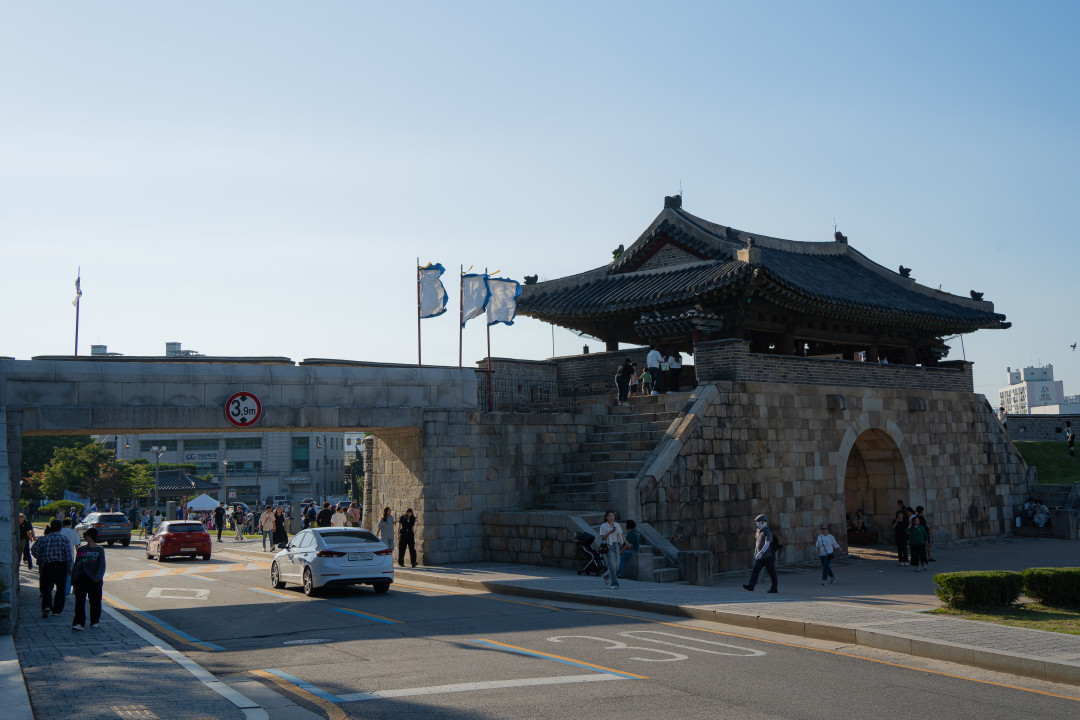 수원 팔달산 화서문