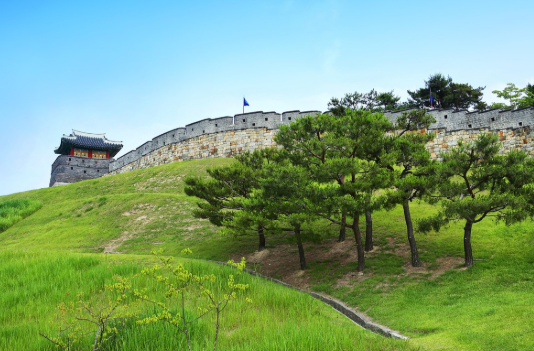 옛길에서 만나는 마을의 역사 - 전통 마을길과 문화재 연계 여행