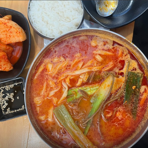 수라전통육개장 메뉴 이미지