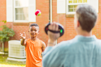 캐치볼 하는 모습