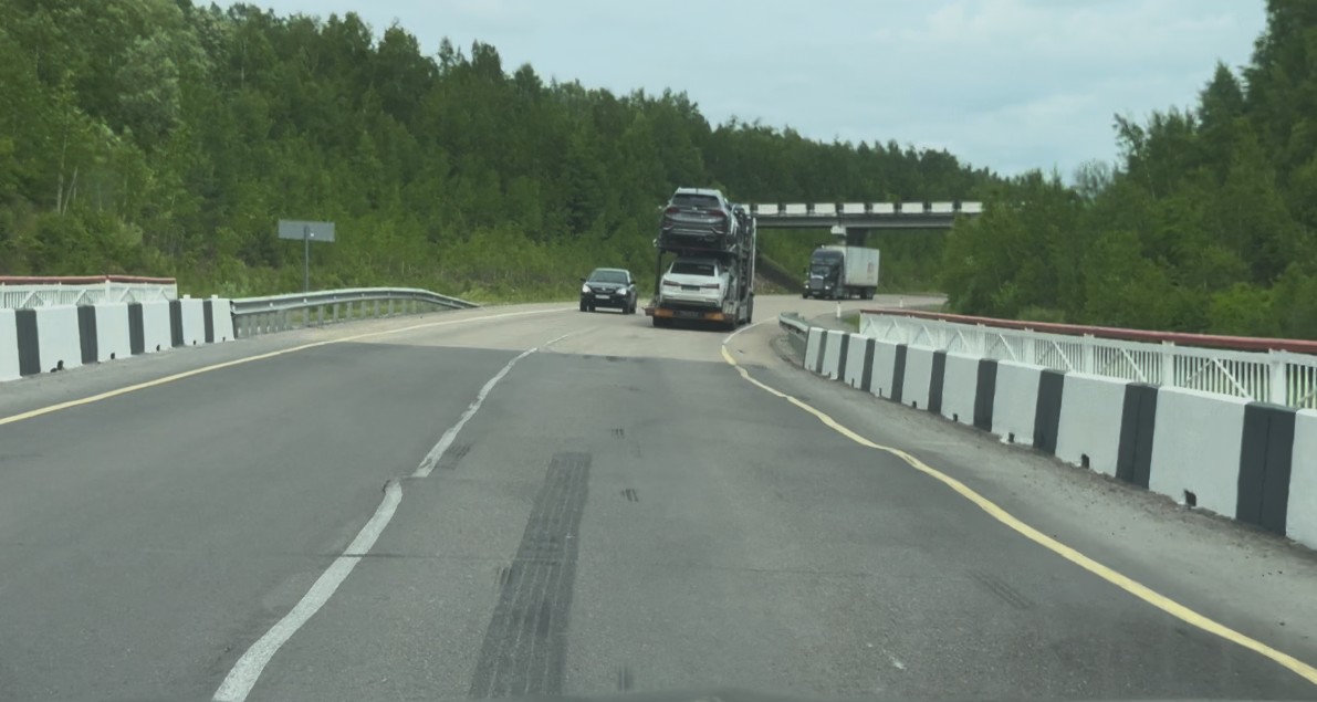 시베리아 울퉁불퉁한 도로 상태