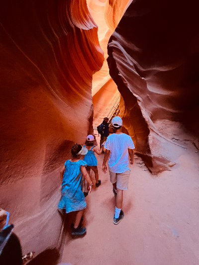 사춘기 아들, 외출도 소통도 힘들어요