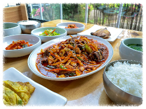 앞들식당