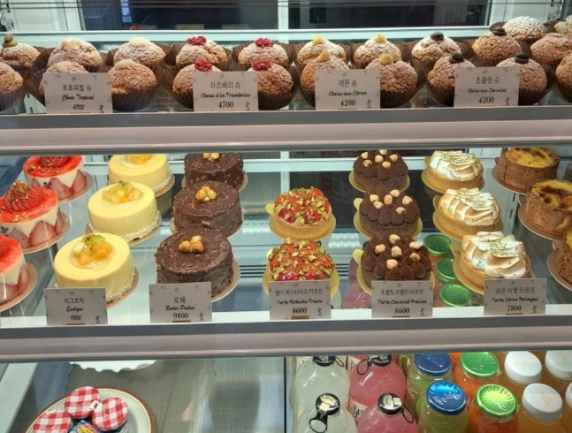 크루아상-퀸아망-달인-쁘띠브루통-프랑스빵집