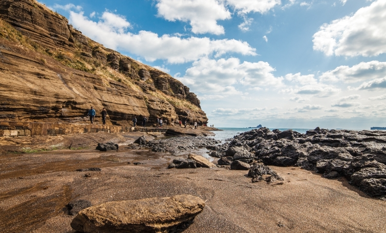 제주 하멜기념비 탐방로와 싱싱한 해녀 해산물
