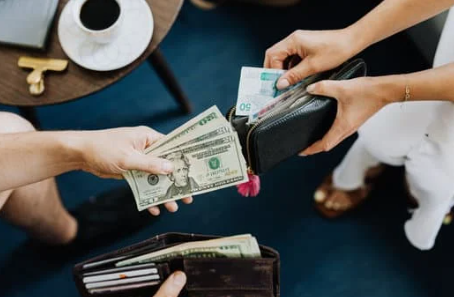 축의금 봉투 쓰는 방법: 예의와 정성을 담아 작성하는 팁