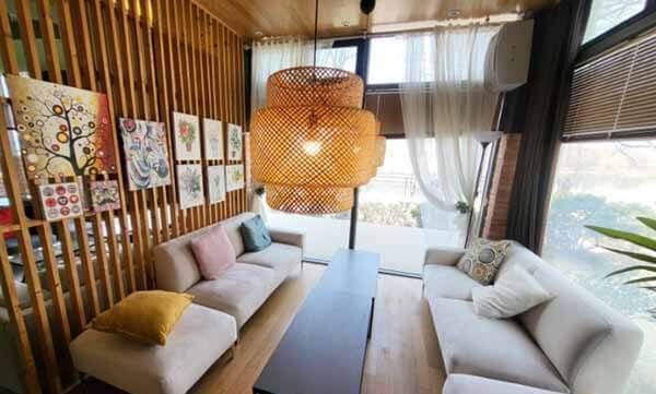 WEDGE52 아늑한 소파 좌석