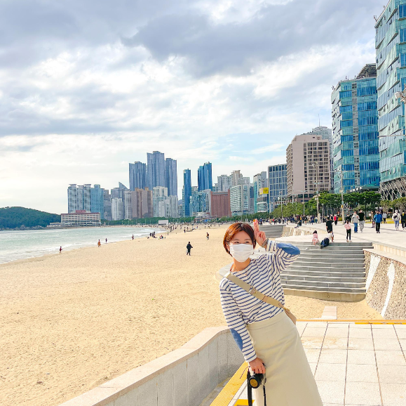 세인트제임스_티셔츠_입은_나