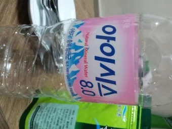 생수 유통기한 지난 제품 마셔도 되는지 건강 정보_15