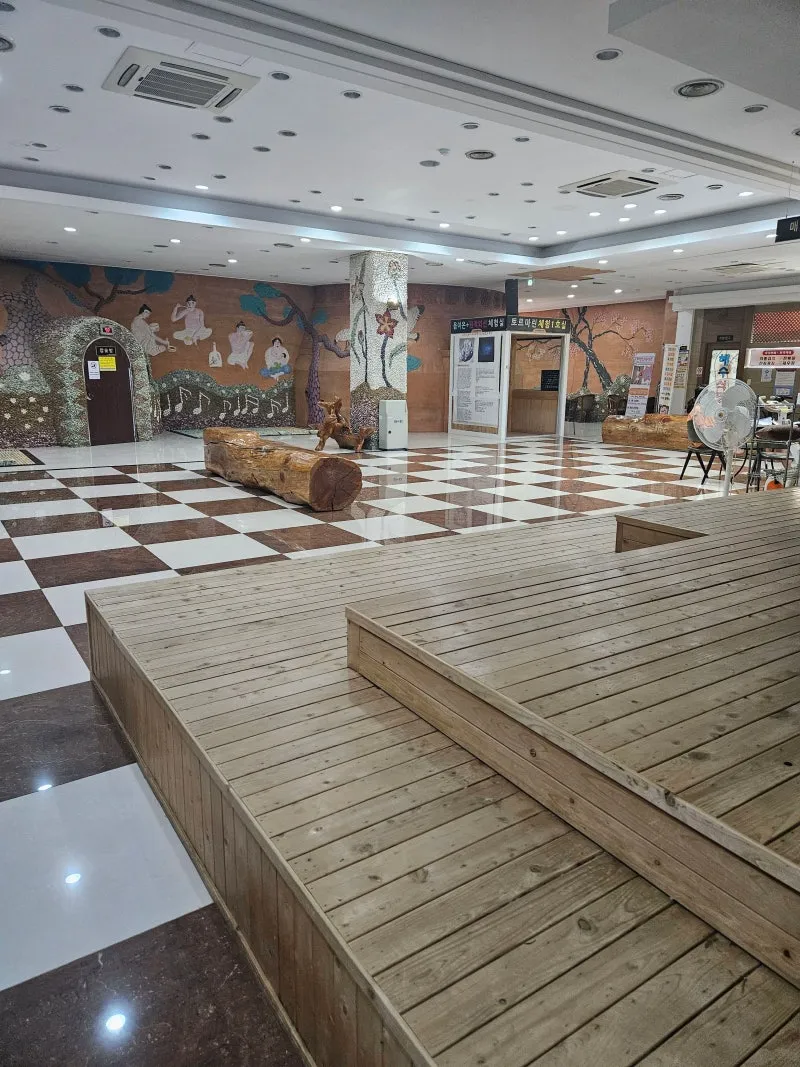 전라남도 여수시 여수EXPO역 여수항 24시간 찜질방에서_3