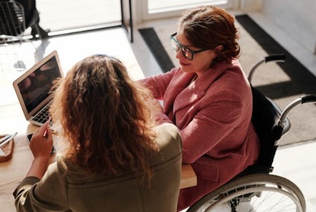 장애인 교육기관 교육서비스