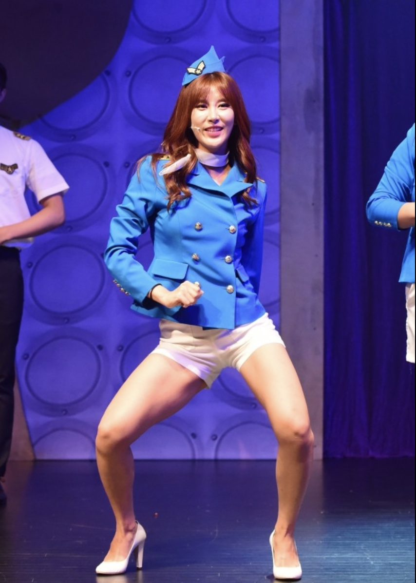 성현주 각선미