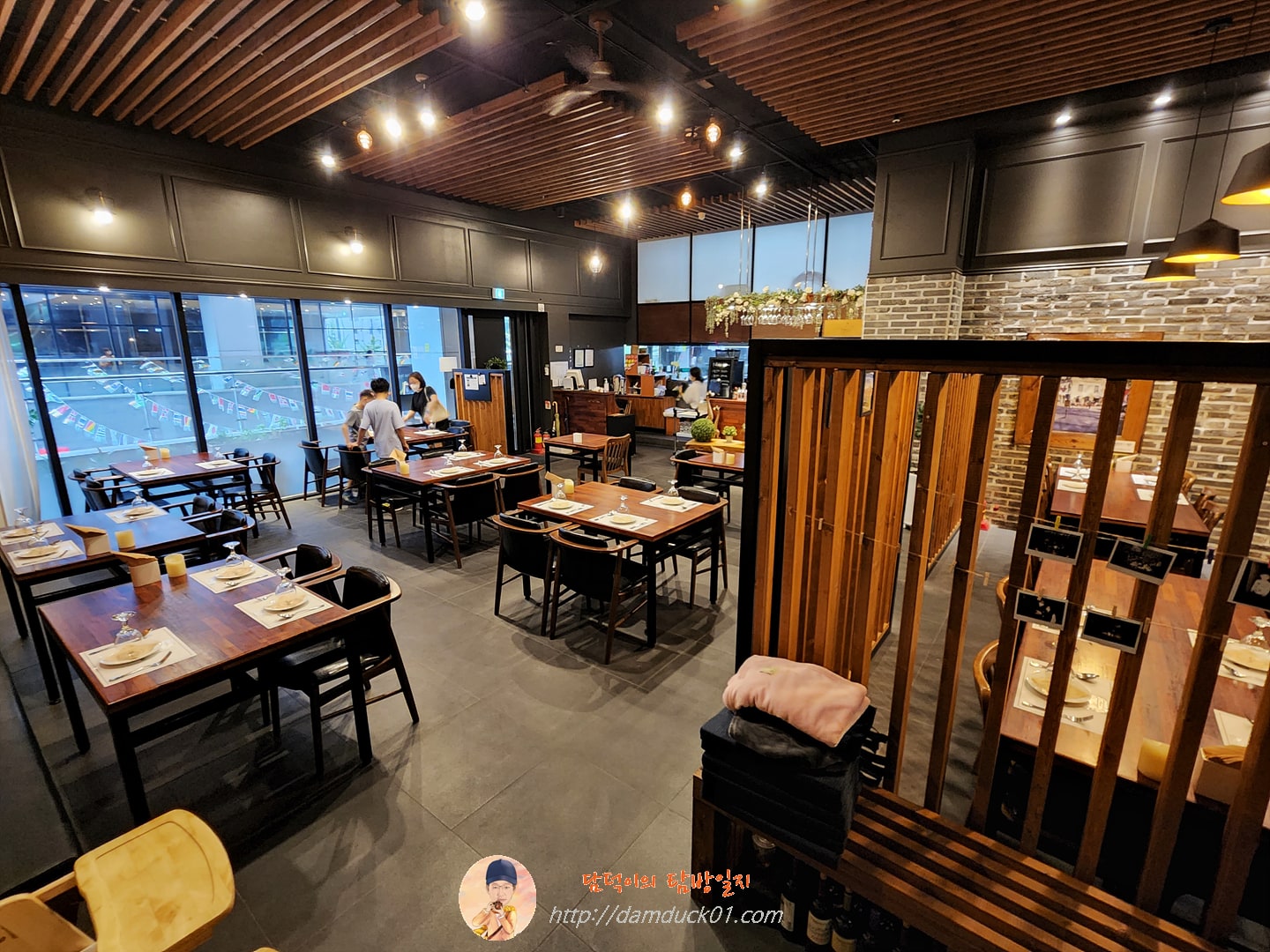 올라쿠치나 실내