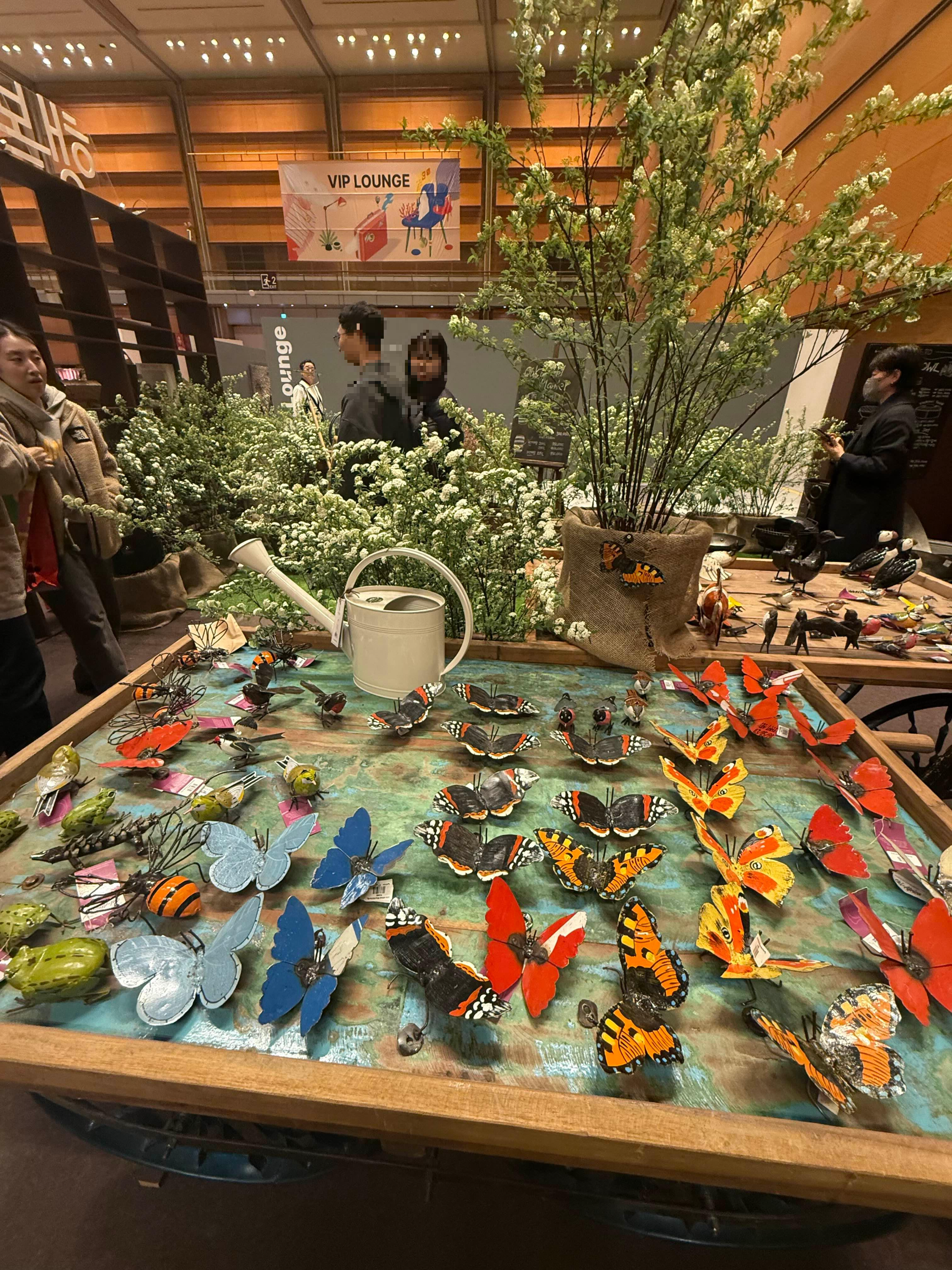 그린무어 나비장식