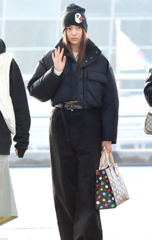 뉴진스 혜인 숏패딩