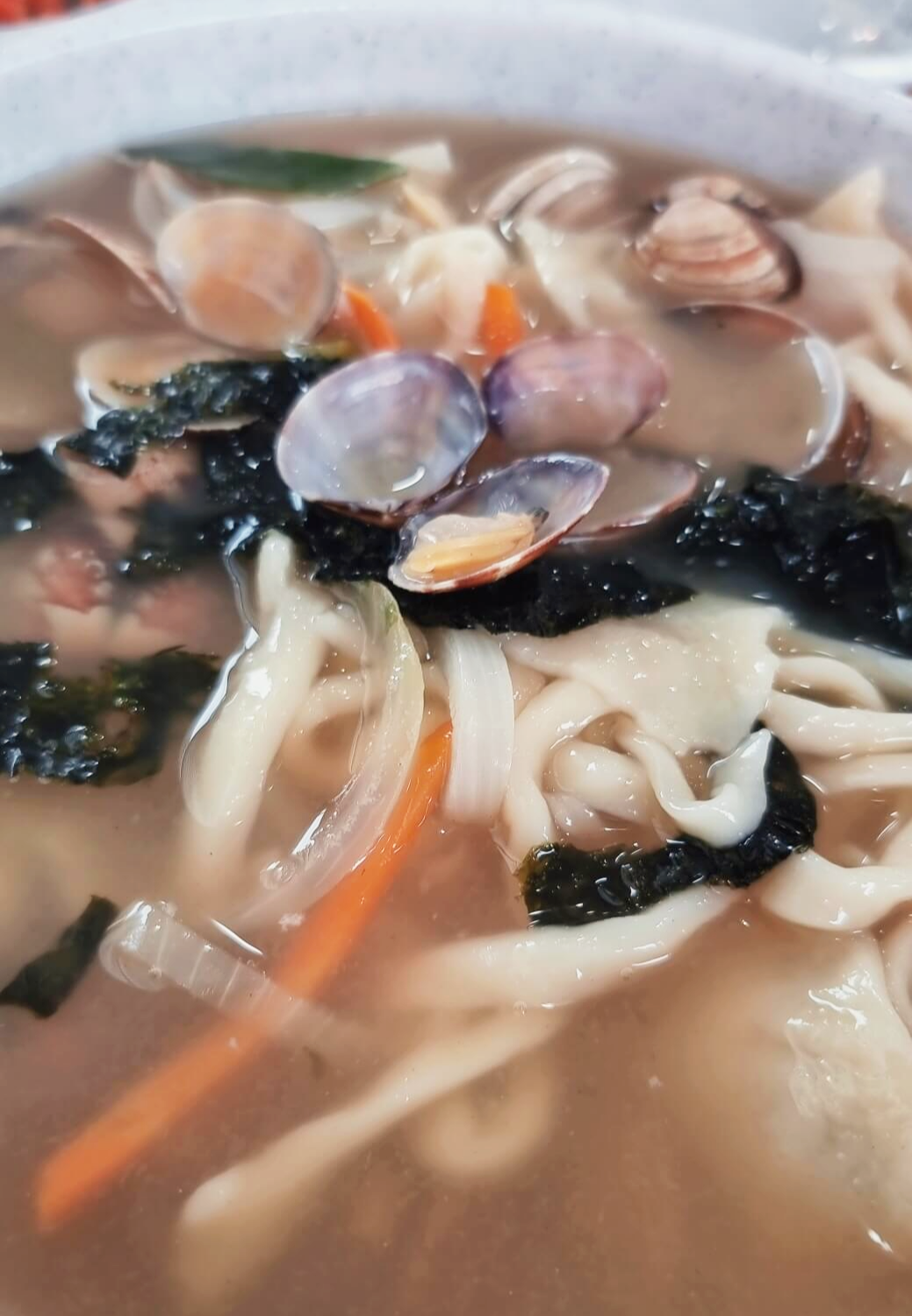 바지락 칼국수 확대한 사진