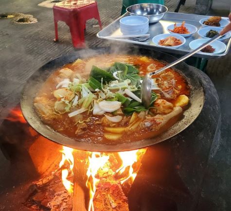 민기남씨네솥뚜껑닭매운탕