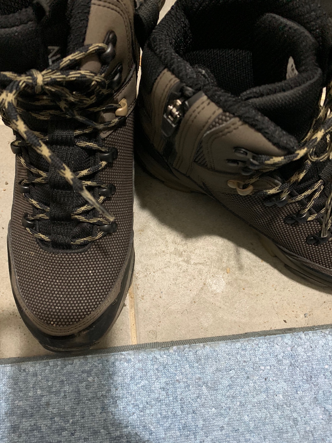 등산화 실제 모습