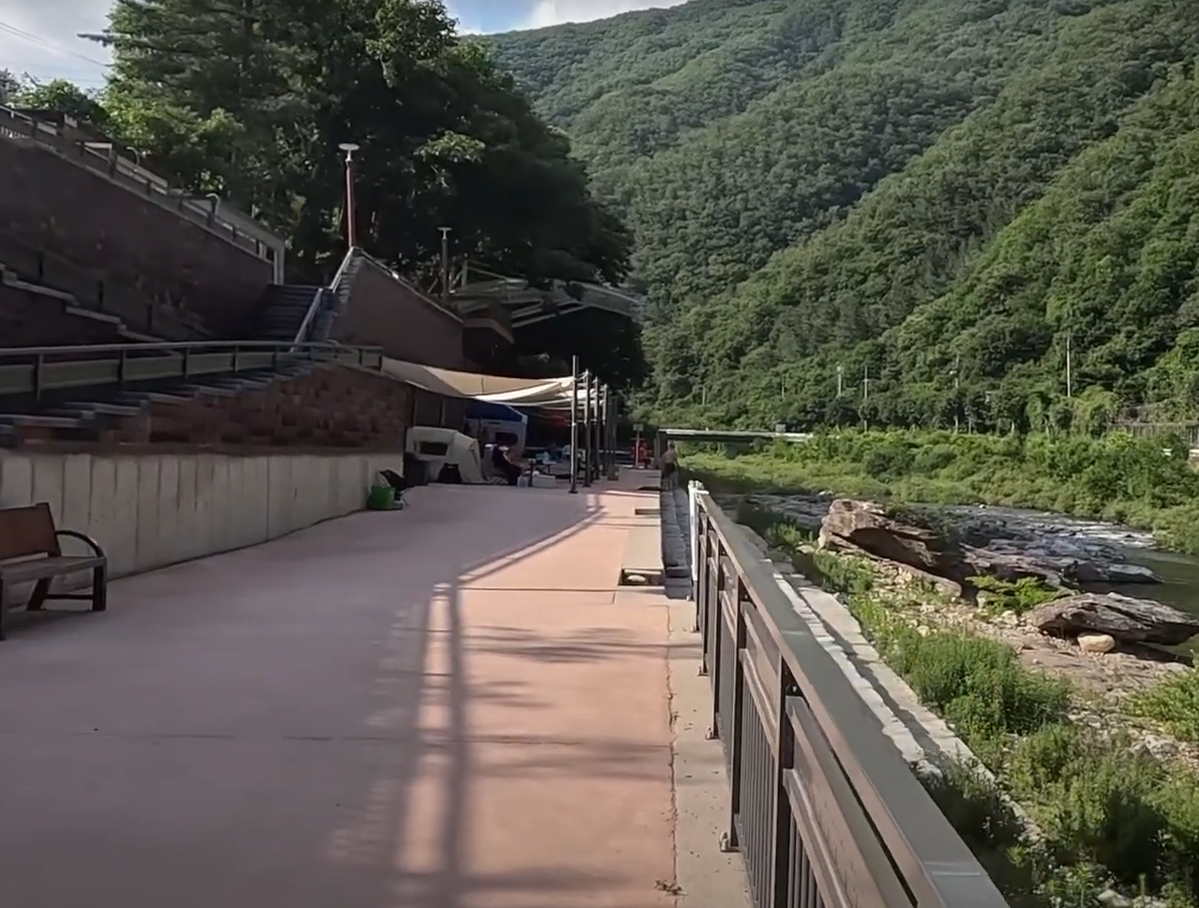 가평 백둔교(장사바위, 무료 계곡) 무료로 즐기는 힐링!