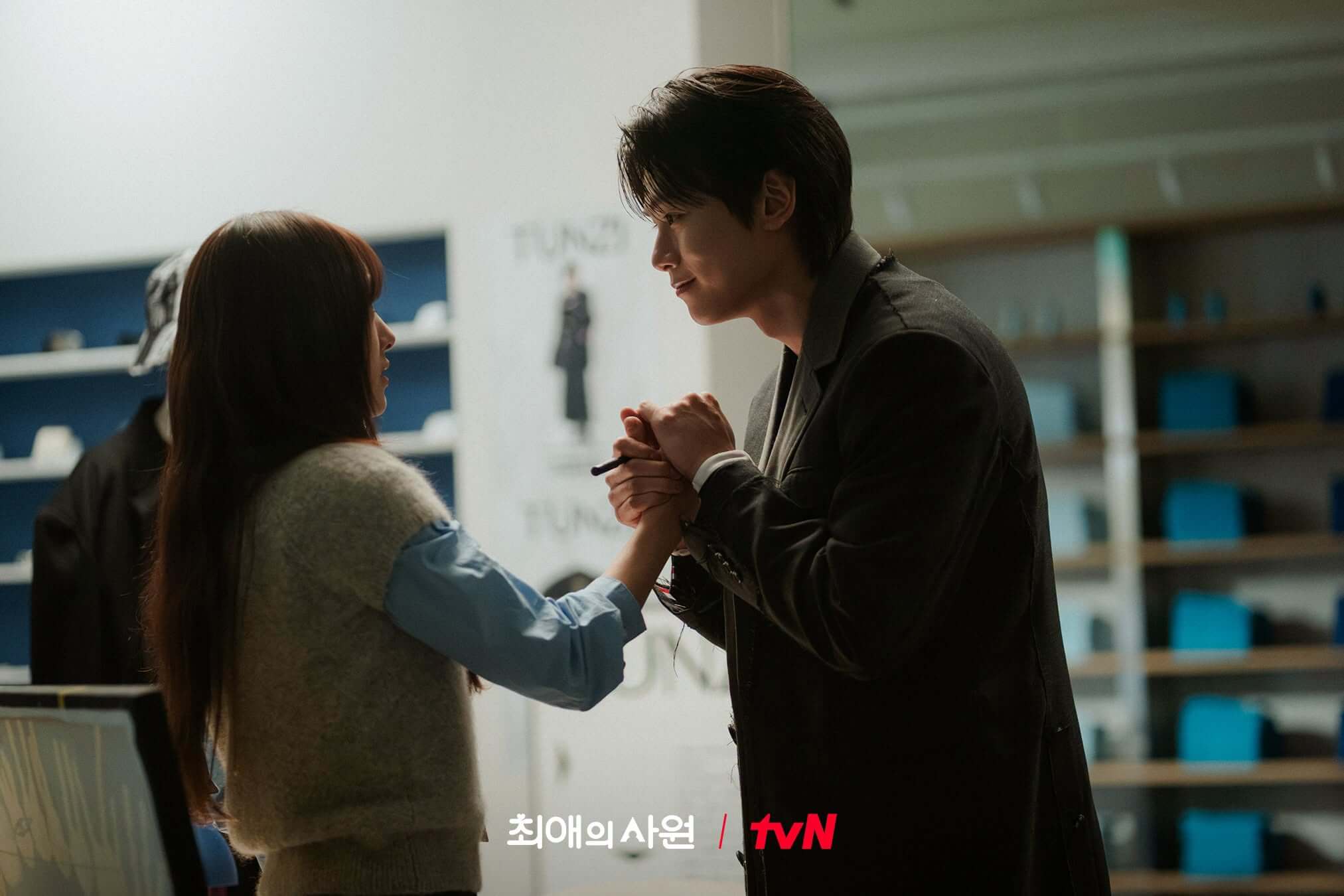 최애의 사원 줄거리 등장인물 출연진 원작 웹툰 OTT 정보