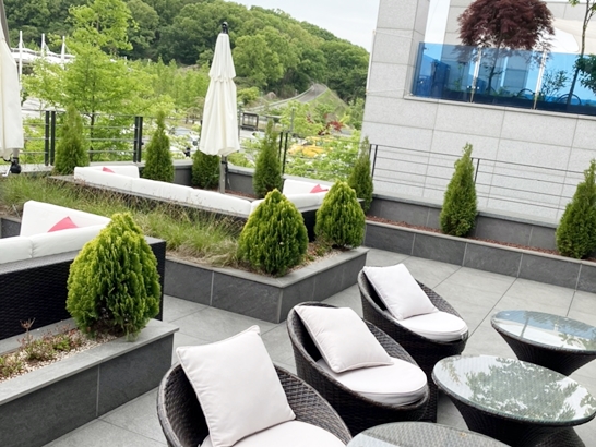 37.5브런치-김포점-2층-야외테이블