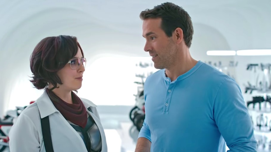 조디와 라이언이 서로 보면서 웃고 있는 모습