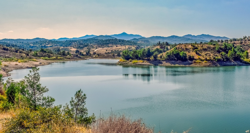 산을 등지고 물을 바라보라는 말의 과학적 이유
