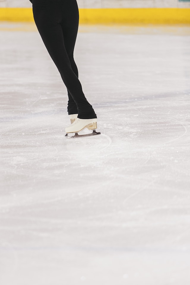FIGURE-SKATING