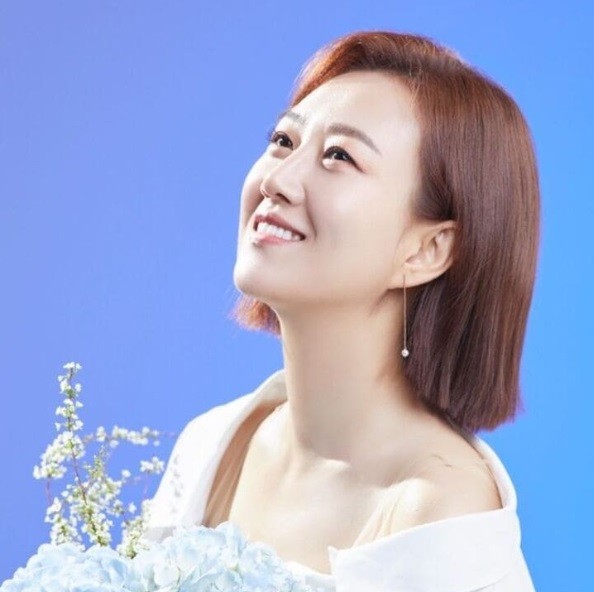 장윤정사진