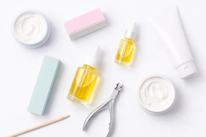 손톱에 세로줄이 생기는 이유