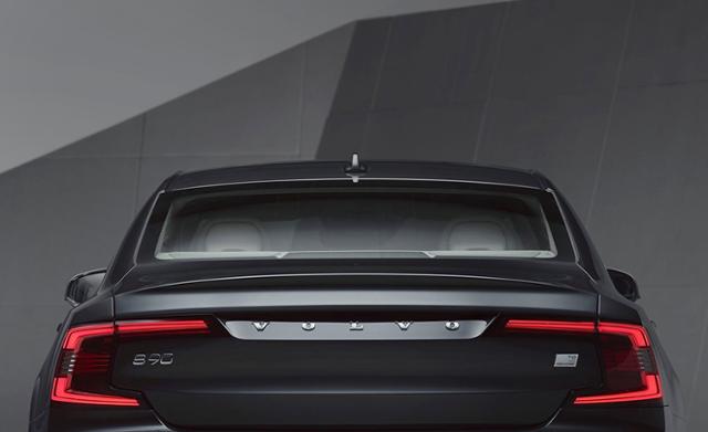 볼보 S90 MHEV & 리차지 PHEV