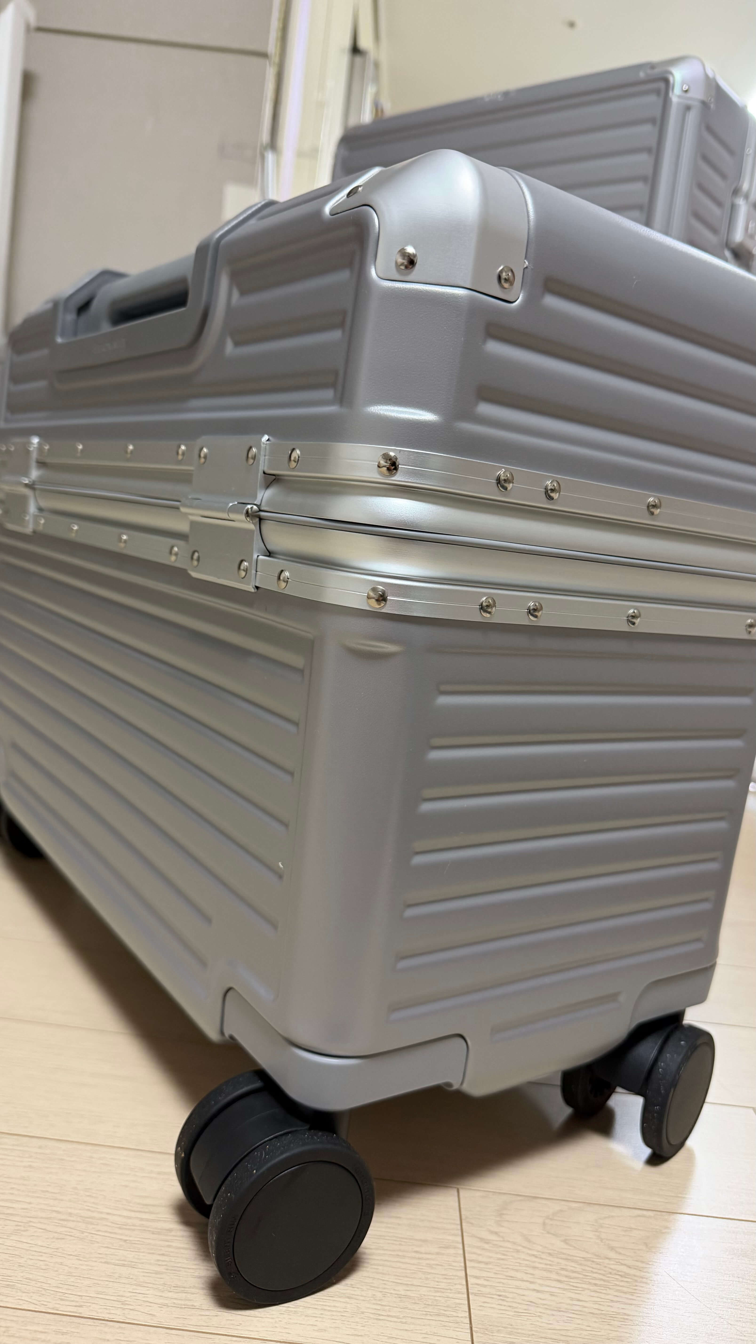 리드볼트 캐리어 플랩