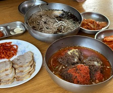 막국수-수육