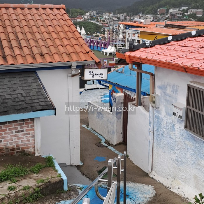 동피랑 골목길 이미지