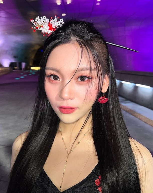 엄지 비비지 여자친구 나이 프로필 키 다이어트 인스타 과거 화보 레전드