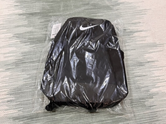 비닐 포장된 사진