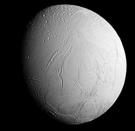 엔셀라두스 갈릴레오 위성 사진입니다.